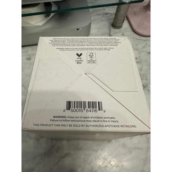 APOTHEKE Sea Salt Grapefruit Candle, 1 EA - Picture 6 of 6